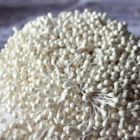 Перламутрові тичинки на нитці, 3 мм, 30 гілочок, білого кольору