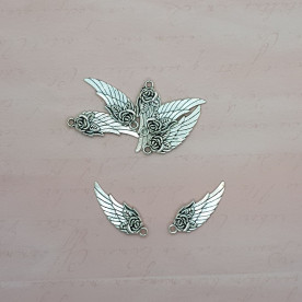 Металева підвіска Крильце з трояндою двостороннє, розмір 30 мм, античне срібло