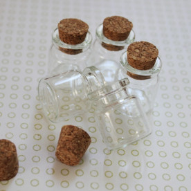 Декоративная стеклянная бутылочка с пробкой, 27 х 22 мм