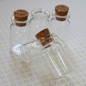 Декоративная стеклянная бутылочка с пробкой, 40 х 22 мм