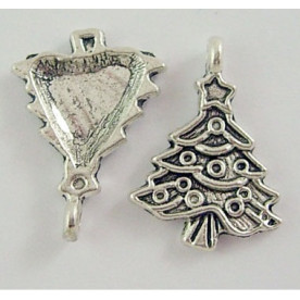 Металева підвіска кольору античного срібла "Ялинка", 24х13 мм, 1 шт