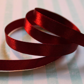 Атласная лента бордового цвета, длина 90 см, ширина 10 мм