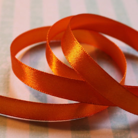 Атласная лента оранжевого цвета, длина 90 см, ширина 10 мм