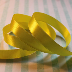 Атласная лента желтого цвета, длина 90 см, ширина 12 мм