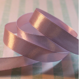 Атласная лента светло-сиреневого цвета, длина 90 см, ширина 12 мм