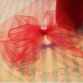 Декоративная сетка (фатин) бордового цвета от Falk, ширина 14 см, длина 90 см