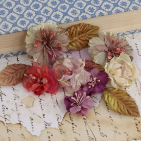 Набір тканинних квіточок Coventry Sanquine від Prima, 8 шт