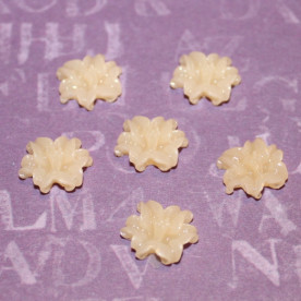 Кабошон Лілія кольору шампанського, 13 мм, 1 шт