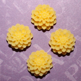 Кабошон Хризантема жовтого кольору, діаметр 15 мм, висота 8 мм, 1 шт