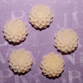 Кабошон Хризантема цвета шампанского, диаметр 15 мм, высота 8 мм, 1 шт