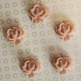 Кабошон Троянда попелясто-рожевого кольору, діаметр 15 мм, висота 5 мм, 1 шт