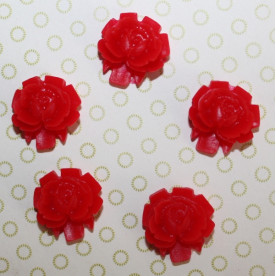 Кабошон Роза ярко-красного цвета, диаметр 15 мм, высота 5 мм, 1 шт