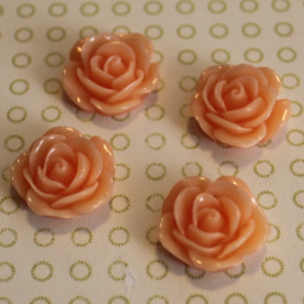 Кабошон розочка абрикосового цвета, диаметр 17 мм, толщина 7 мм
