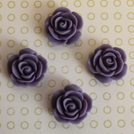 Кабошон трояндочка фіолетового кольору, діаметр 17 мм, товщина 7 мм