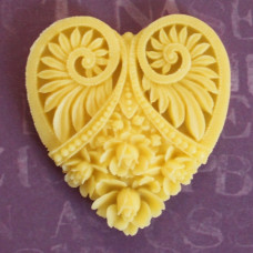 Кабошон Сердце желтого цвета, 5,0х4,5 см, высота 4 мм, 1 шт