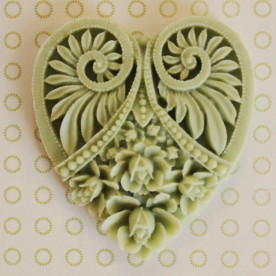 Кабошон Серце світло-зеленого кольору, 5,0х4,5 см, висота 4 мм, 1 шт