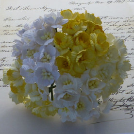 Набір 5 декоративних квіток вишні в жовтих тонах