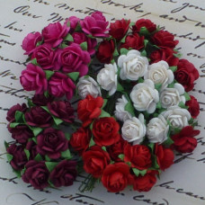 Набор 10 декоративных бумажных роз в красных тонах, 15 мм