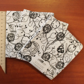 Тканина для рукоділля хлопок "Біла з чорними кольорами" 46х107 см