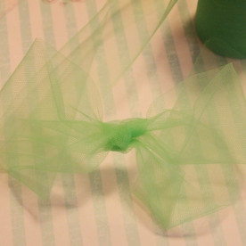 Декоративна сітка (фатин) кольору лайм від Falk, ширина 14 см, довжина 90 см