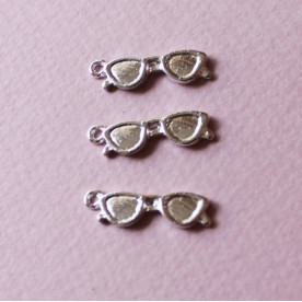 Металлическая подвеска "Очки" цвета античного серебра, 21х5 мм, 5 шт