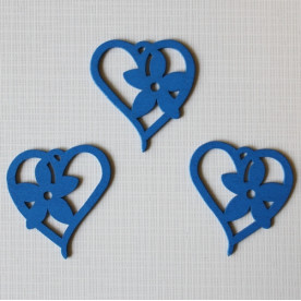 Дерев'яне сердечко з квіткою синього кольору, 48х38 мм, 1 шт