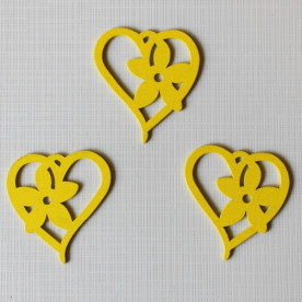 Дерев'яне сердечко з квіткою жовтого кольору, 48х38 мм, 1 шт