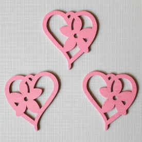 Дерев'яне сердечко з квіткою рожевого кольору, 48х38 мм, 1 шт