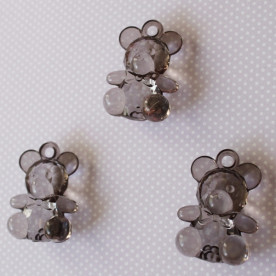 Акрилова підвіска "Ведмедик" сірого кольору, 35х24х15 мм