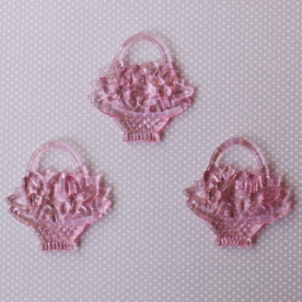 Акрилова підвіска "Кошик з квітами", світло-рожевого кольору, 44х42 мм