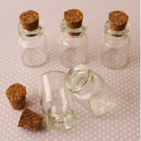Декоративная стеклянная бутылочка с пробкой высотой 23 мм, диаметром 13 мм
