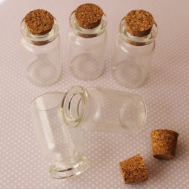 Декоративная стеклянная бутылочка с пробкой высотой 35 мм, диаметром 16 мм