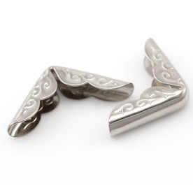 Декоративные уголки цвета серебра, 21х21х5 мм, 8 шт