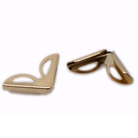 Декоративні куточки кольору золота, 23х16х5 мм, 8 шт
