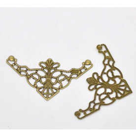 Фігурні куточки кольору античної бронзи, 48х26 мм, 2 шт