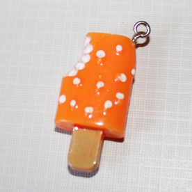 Пластиковая подвеска "Эскимо" оранжевого цвета, 44х20х11 мм, 1 шт