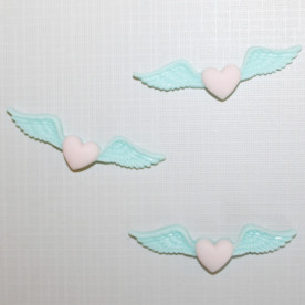 Пластиковий кабошон На крилах любові блакитного кольору, 52х14 мм, 1 шт