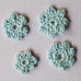 Набор вязаных цветочков голубого цвета, 2 - 3 см, 4 шт