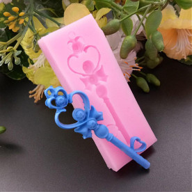 Молд силиконовый, Ключ в форме сердца, 72x27x9 мм