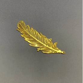 Металева підвіска Пір'інка, філігранна, 48х18мм, колір золото, 1 шт.