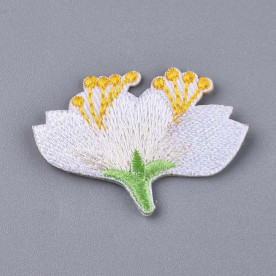 Декор вышивка Жасмин, 39х40 мм, белый, 1 шт.