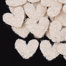 Декор на тканинній основі з бісером Сердечко, кремовий, 29х34 мм, 1 шт.