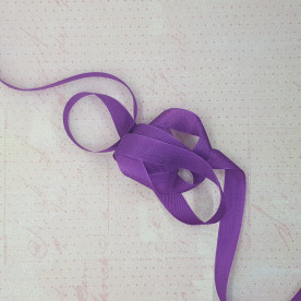 Шеббі-стрічка Seam Binding Hug Snug 2.0, 14 мм, 90 см, колір HSNG-038