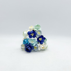 Набор  декоративных цветков вишни в разных тонах голубого цвета 5 шт.