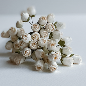 Набір напіврозквітлих бутонів троянд, 10 мм, білий, 10 шт