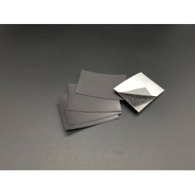 Магнітний вініл з клейовим шаром, 35х40мм, 0,7мм