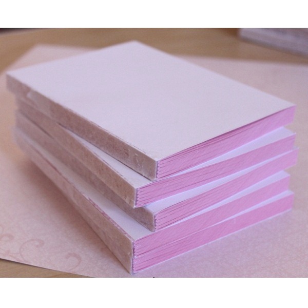 Блок для блокнота формату А6 рожевого кольору, 48 аркушів, 80 г / м2