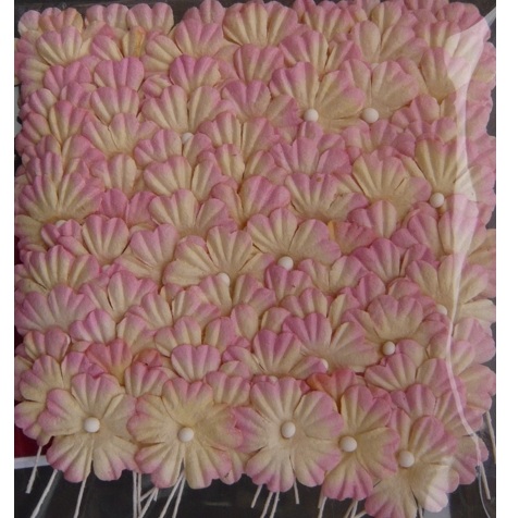 Набор 10 декоративных бумажных цветочков с тычинками