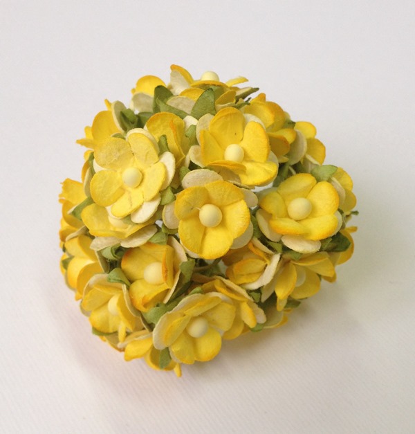 Набор из 10 декоративных цветков Sweetheart желтого цвета, 15 мм