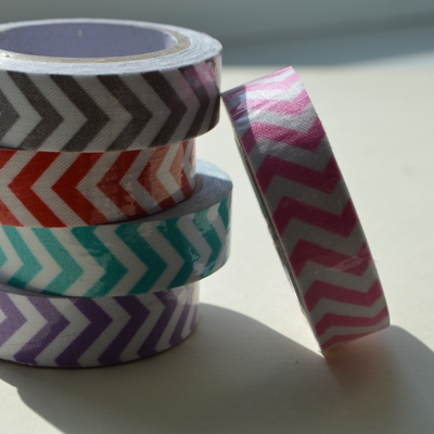 Лента тканевая на клеевой основе, бледно-розовый шеврон, 15 мм, 4 м